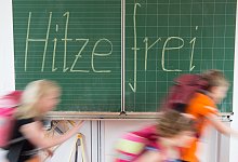 KINA - Zu warm zum Lernen - dpa