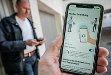 Corona-Warn-App - Foto: Michael Kappeler/dpa