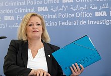 Nancy Faeser stellt Bundeslagebild vor - Boris Roessler/dpa