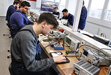 Auszubildende - picture alliance / Jochen Eckel