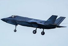 Kampfflugzeug der US-Marines - Kendall Torres Cortés/dpa