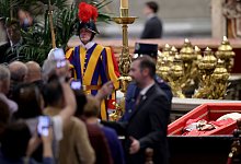 Papst Franziskus gestorben - Vatikan - Christoph Reichwein/dpa