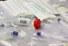 "Lolli-Test" - Roland Weihrauch/dpa/Symbolbild