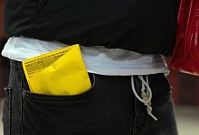 Impfpass - Sebastian Gollnow/dpa