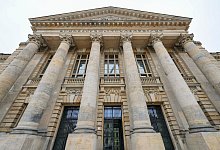 Gericht verhandelt über Schröders Bundestagsbüro - Jan Woitas/dpa