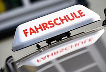 Fahrschule - Swen Pförtner/dpa