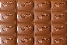 Auch Milka-Schokolade wird teurer - Jan Woitas/dpa