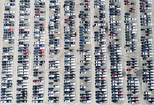 Neuwagen - Julian Stratenschulte/dpa