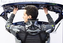 Exoskelett - Michael Matthey/dpa