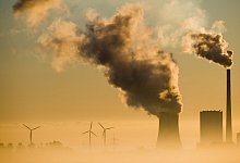 Stromexporte gesunken - Foto: Julian Stratenschulte/dpa