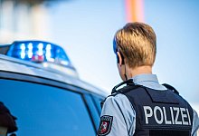 Polizistin in NRW - David Inderlied/dpa/Illustration