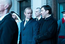 Filmszene "The Wizard of the Kremlin" - Carole Bethuel/Filmfestival Venedig/dpa