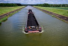 Ferngesteuertes Binnenschiff &laquo;Niedersachsen 2&raquo; - Philipp Schulze/dpa