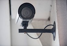 Videoüberwachung an einem Haus - Robert Günther/dpa-tmn