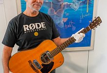 Gitarrenk&auml;ufer - Foto: Julien's Auctions/dpa