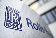 Rolls-Royce-Logo - Foto: Felix K&auml;stle/dpa
