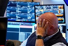 H&auml;ndler an der New Yorker B&ouml;rse - Richard Drew/AP/dpa