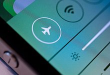 Keine Telefongespr&auml;che im Flugzeug - Foto: Franziska Gabbert