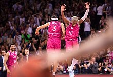 Tyson Ward (l) und TJ Shorts - Marius Becker/dpa