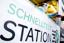 Die Gesundheits&auml;mter in Deutschland melden dem RKI 59.506 Corona-Neuinfektionen. - Hauke-Christian Dittrich/dpa