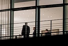 Verhandlungen - Foto: Christoph Soeder/dpa