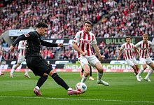 Dominique Heintz (M) - Marius Becker/dpa