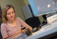 Der Smartphone-Knigge für die Arbeit - Klaus-Dietmar Gabbert/dpa-tmn