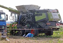 Unfall mit M&auml;hdrescher - Bernd W&uuml;stneck/dpa