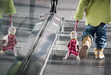 Unfallgefahr: Kinder auf der Rolltreppe im Auge behalten - Foto: Frank Rumpenhorst/dpa/dpa-tmn