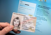 Muster Personalausweis - Ole Spata/dpa-tmn