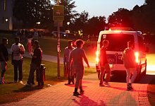 Die Polizei ist vor Ort. - Charlotte Mahncke