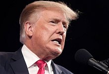 Der ehemalige US Präsident Donald Trump startet eine Twitter-Alternative, die in den USA bereits im App Store für iPhones verfügbar ist. - Lm Otero/AP/dpa