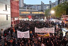 1. Mai - Demonstration - Foto: Paul Zinken/dpa