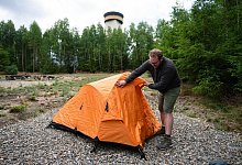 Im Hintergrund ist der Aussichtsturm Thüringer Warte zu erkennen. - Nicolas Armer/dpa