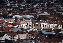 Wohnen in der Großstadt - Marijan Murat/dpa