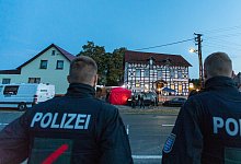Nach Rechtsrock-Konzert-Absage - Konzert an Ausweichort - 1 - Symbolbild: Steffen Ittig/picture alliance/dpa