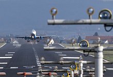 Flughafen Friedrichshafen - picture alliance / dpa