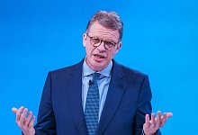 Deutsche Bank - Sewing - Andreas Arnold/dpa