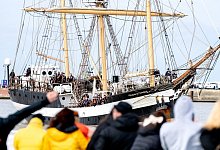 Nach halbem Jahr auf See zur&uuml;ck - Foto: Hauke-Christian Dittrich/dpa