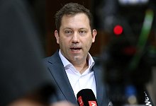 SPD-Chef Lars Klingbeil: &laquo;Manuela Schwesig hat selbst &ouml;ffentlich erkl&auml;rt, dass aus heutiger Sicht die Gr&uuml;ndung der Stiftung ein Fehler war&raquo;. - Wolfgang Kumm/dpa