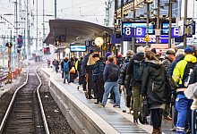 Bahn - Frank Rumpenhorst/dpa/Archiv