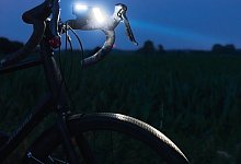 Fahrradlampen im Test - Foto: Andreas Labes/Stiftung Warentest/dpa-tmn