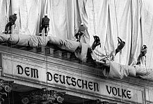 30 Jahre verhüllter Reichstag - Wolfgang Kumm/dpa