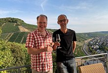 Rainer Teuber (rechts) und sein Mann Karl-Heinz Armeloh w&auml;hrend eines Urlaubs. Teuber, Museumsp&auml;dagoge am Essener Dom, engagiert sich f&uuml;r #OutInChurch und #liebegewinnt. - Rainer Teuber