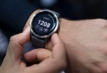 GPS-Smartwatch Vivoactiv von Garmin - Florian Schuh/dpa-tmn