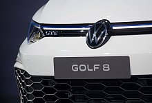Volkswagen Golf 8 - Foto: Julian Stratenschulte/dpa