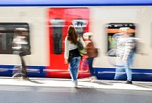 Deutschlandticket - Julian Stratenschulte/dpa