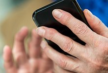 Coronoavirus - Handy-App - Foto: Sebastian Gollnow/dpa