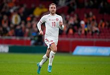 Christian Eriksen st&uuml;rmt bei seinem Comeback f&uuml;r das d&auml;nische Nationalteam in Amsterdam &uuml;ber den Platz. - Peter Dejong/AP/dpa