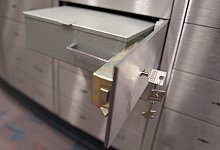 Ein ge&ouml;ffnetes Bankschlie&szlig;fach - Foto: Daniel Reinhardt/dpa/dpa-tmn